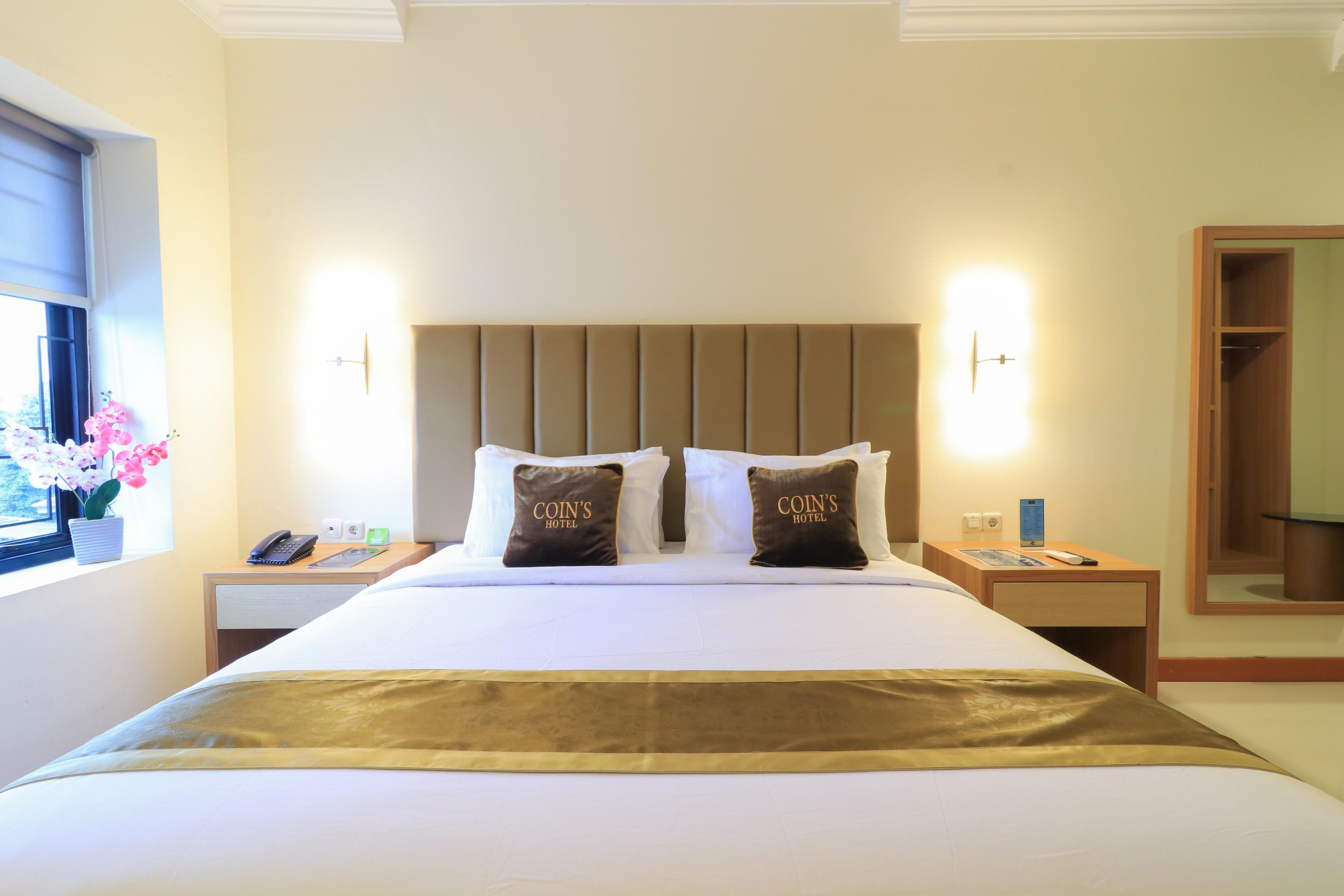 Coins Hotel Джакарта Экстерьер фото