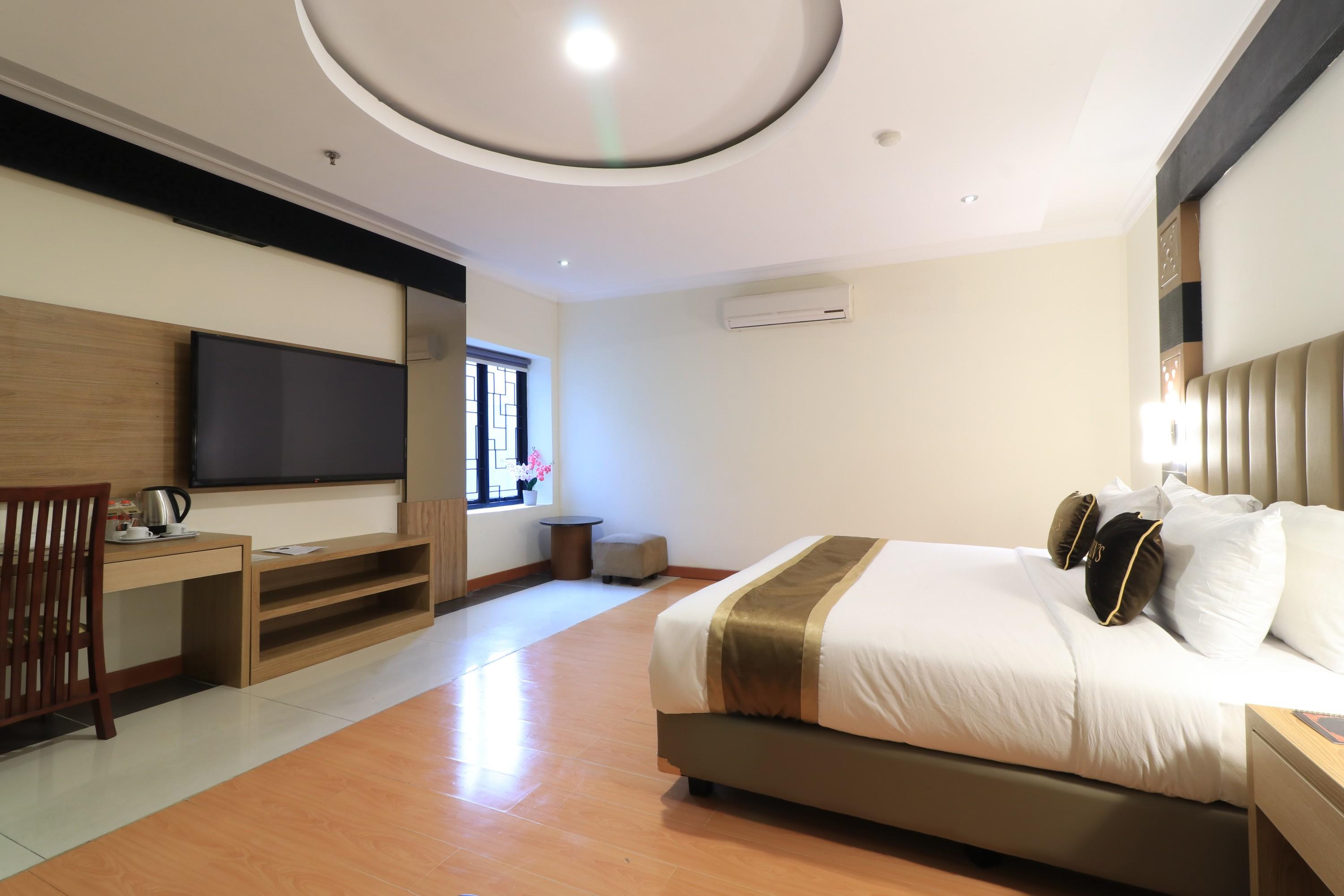 Coins Hotel Джакарта Экстерьер фото